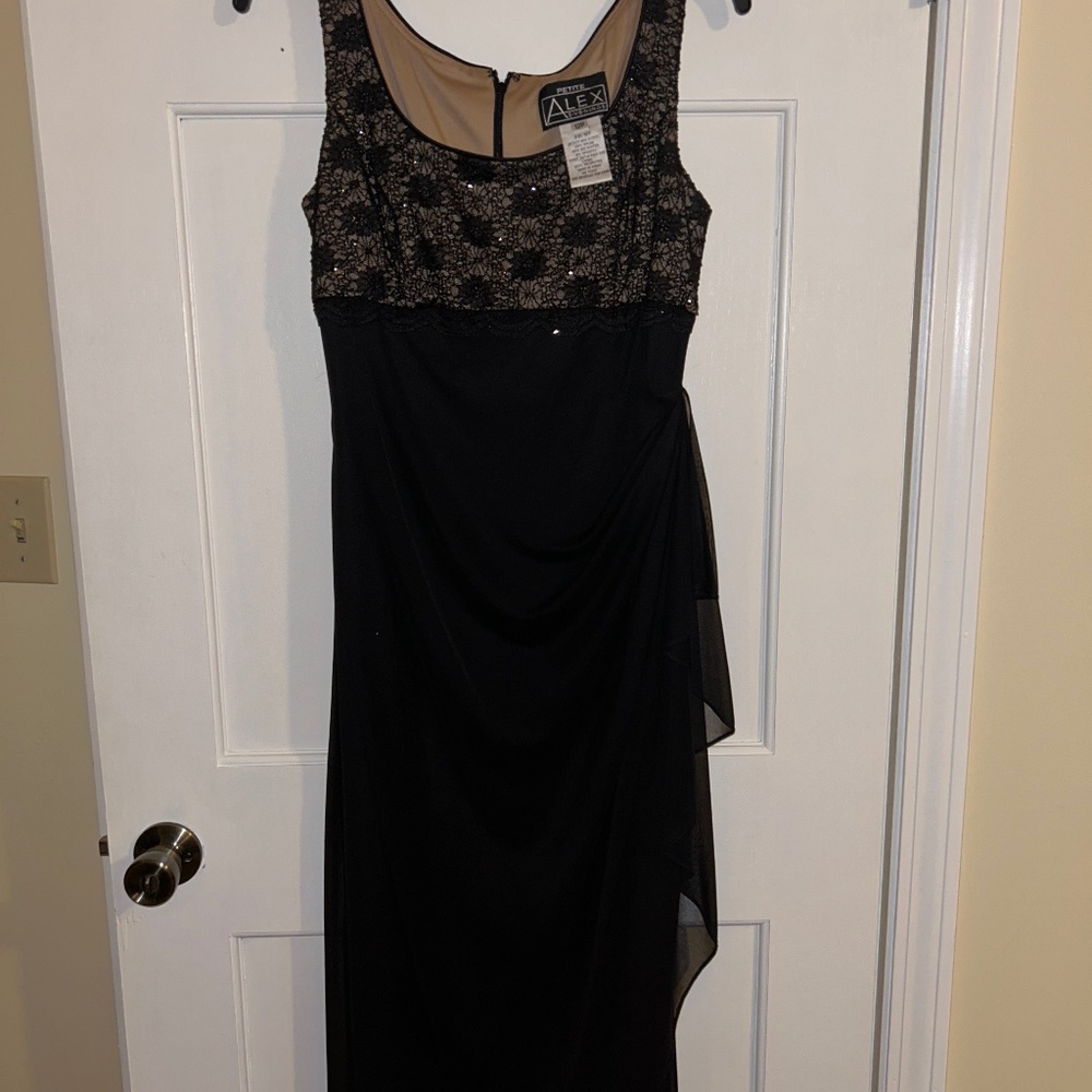Alex Evenings Size 12P Black gown